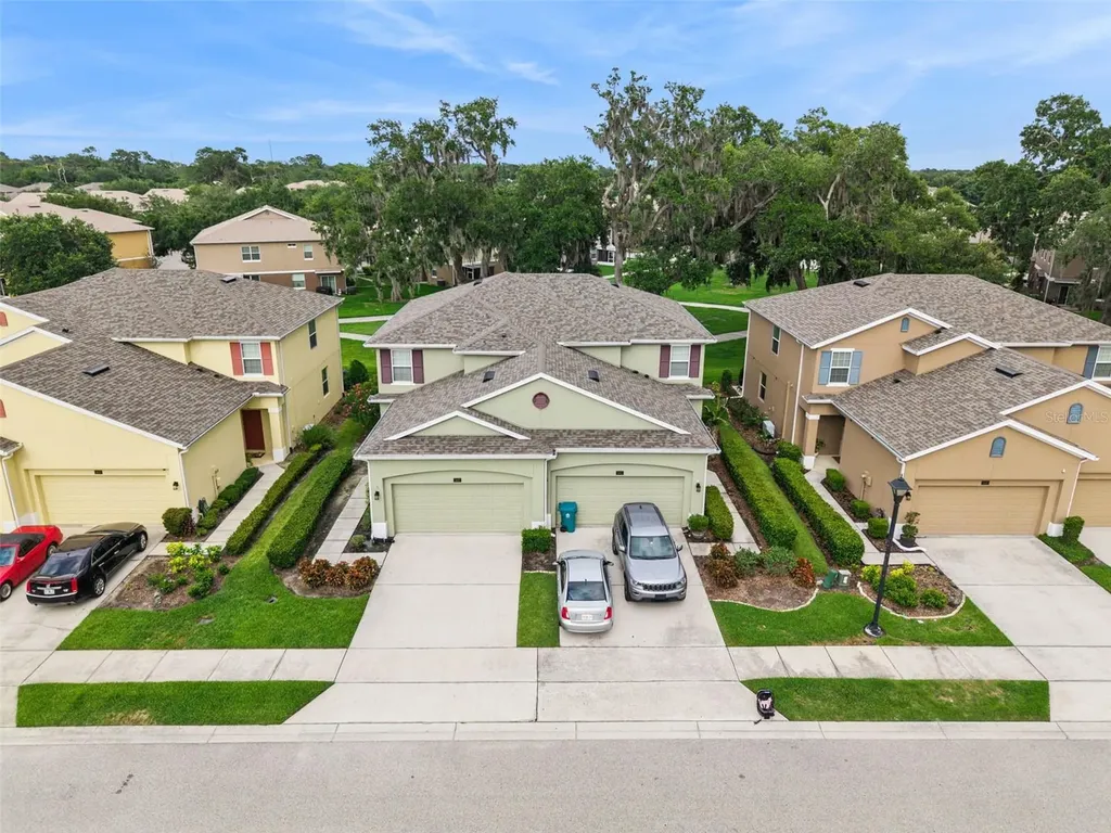 1437 Scarlet Oak Loop Winter Garden FL 34787