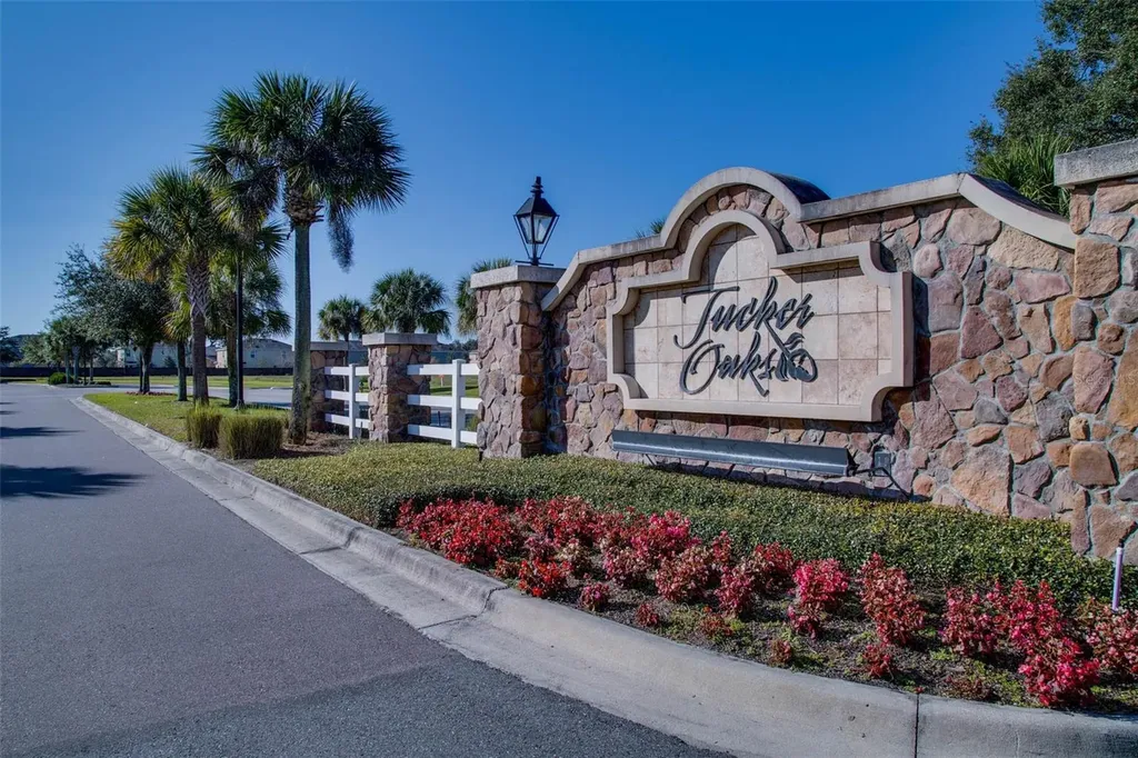 1437 Scarlet Oak Loop Winter Garden FL 34787