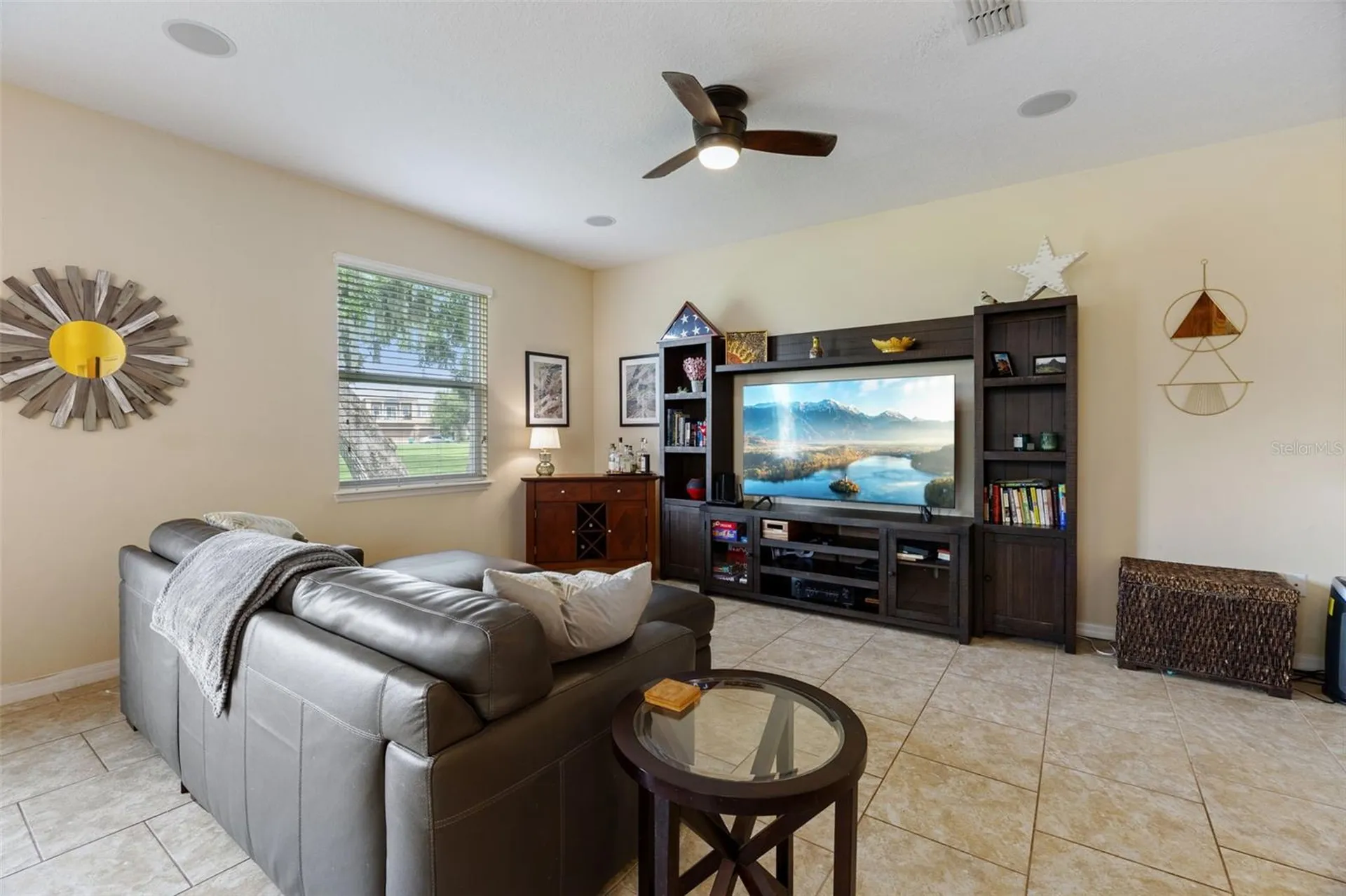 1437 Scarlet Oak Loop Winter Garden FL 34787