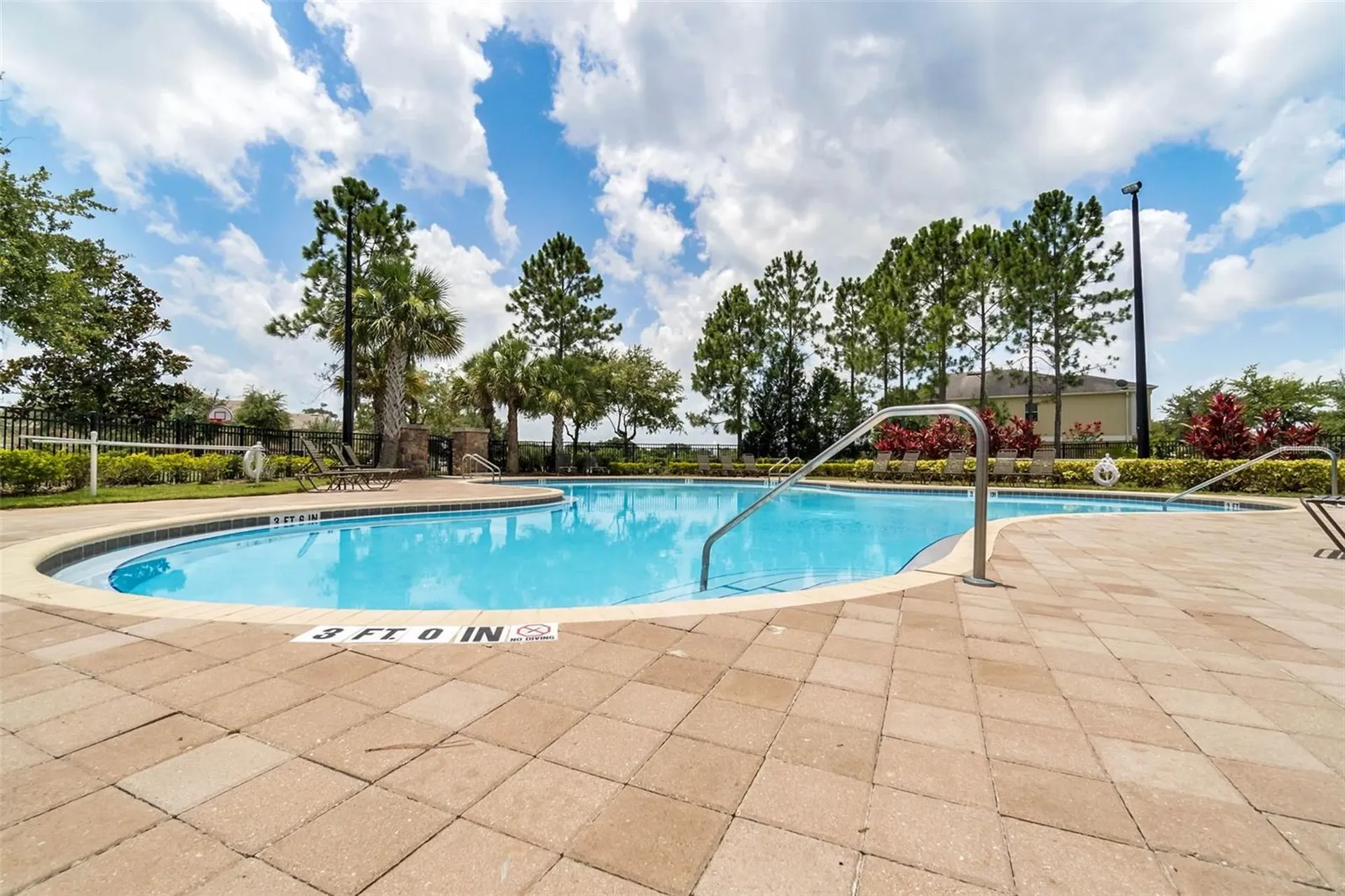 1437 Scarlet Oak Loop Winter Garden FL 34787