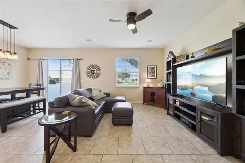 1437 Scarlet Oak Loop Winter Garden FL 34787