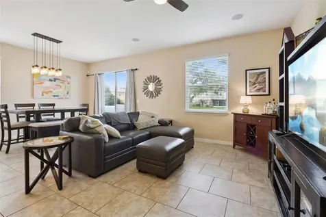 1437 Scarlet Oak Loop Winter Garden FL 34787