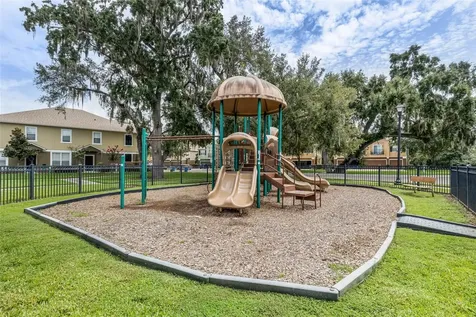 1437 Scarlet Oak Loop Winter Garden FL 34787