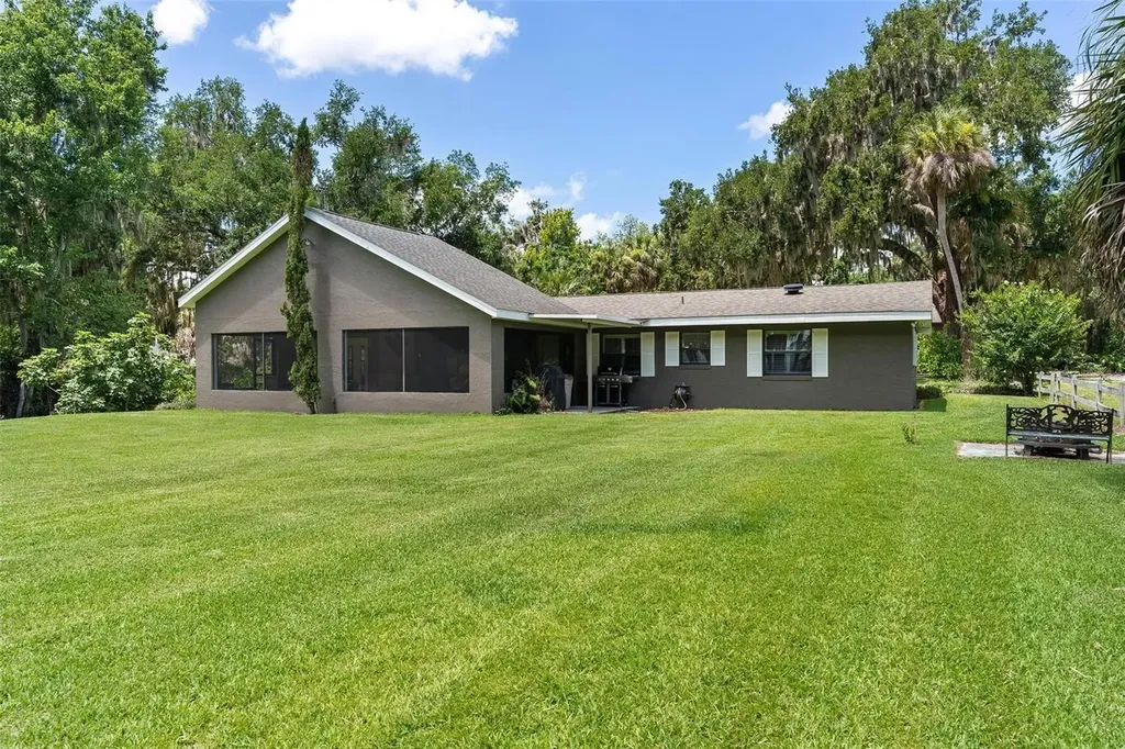 29205 S Corley Island Road Leesburg FL 34748