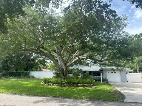 13824 83rd Place Seminole FL 33776