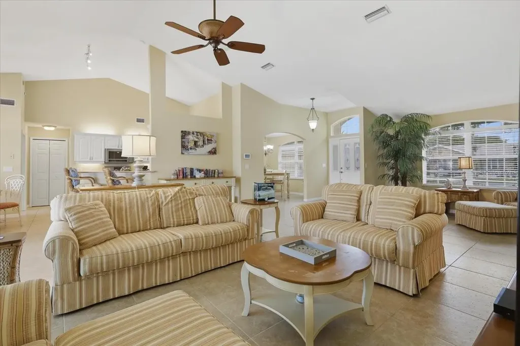 36 Cloverdale Court N Palm Coast FL 32137