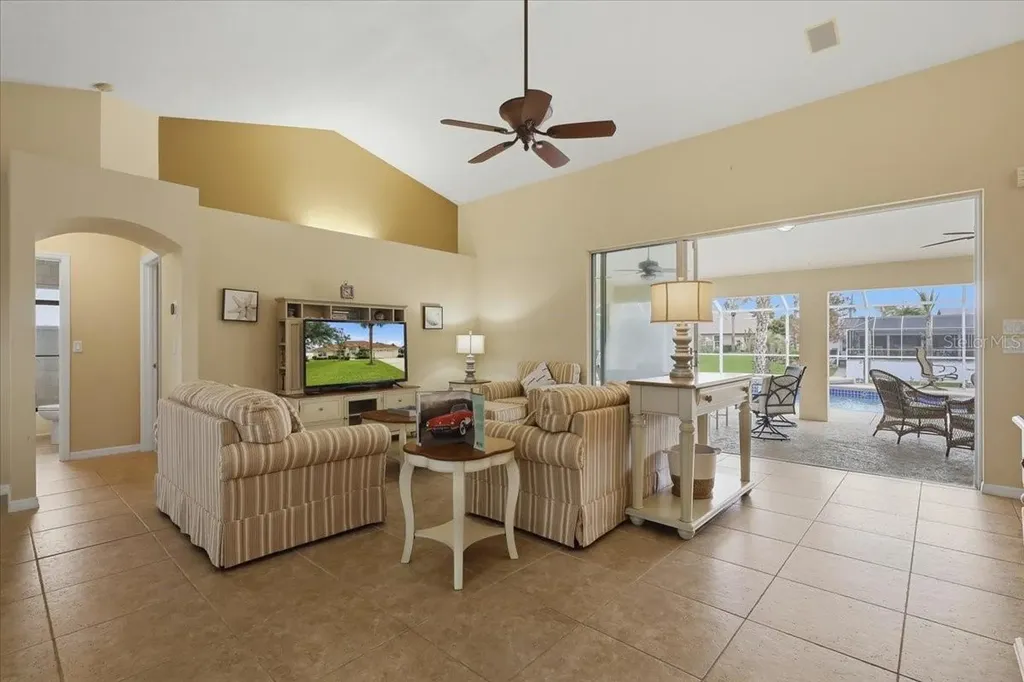 36 Cloverdale Court N Palm Coast FL 32137