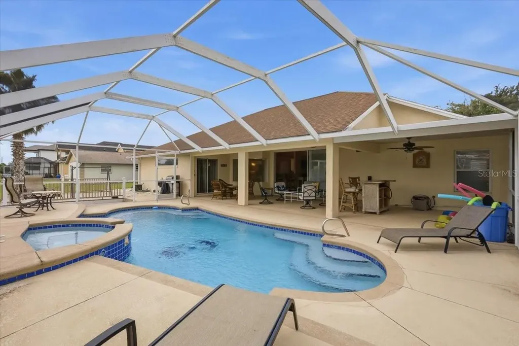 36 Cloverdale Court N Palm Coast FL 32137