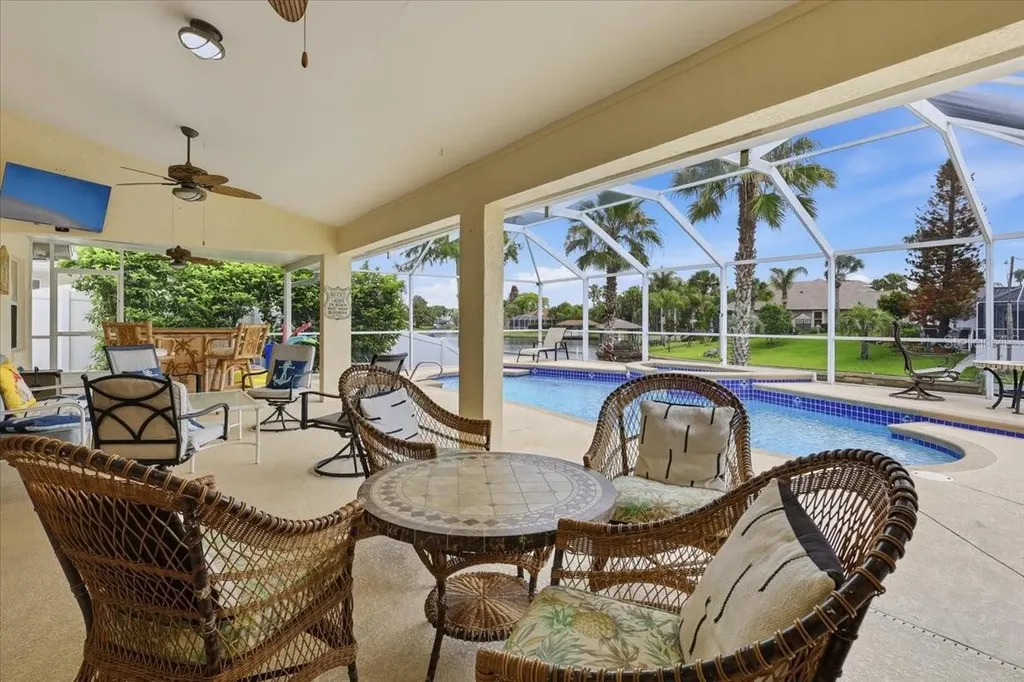 36 Cloverdale Court N Palm Coast FL 32137
