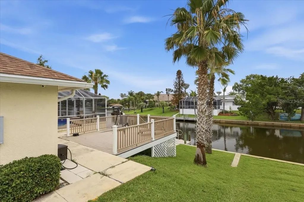 36 Cloverdale Court N Palm Coast FL 32137