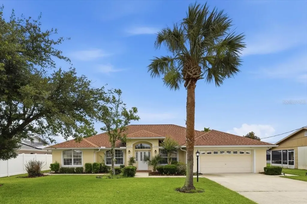 36 Cloverdale Court N Palm Coast FL 32137