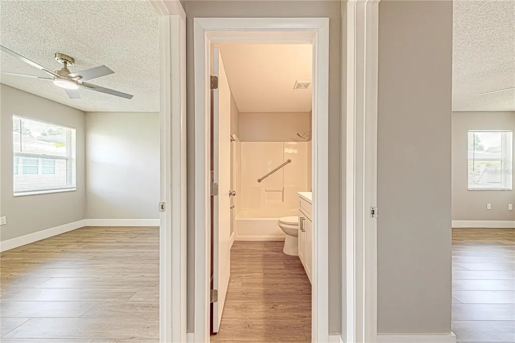 1618 Colonnades Circle N Lakeland FL 33811