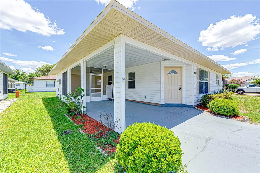 1618 Colonnades Circle N Lakeland FL 33811