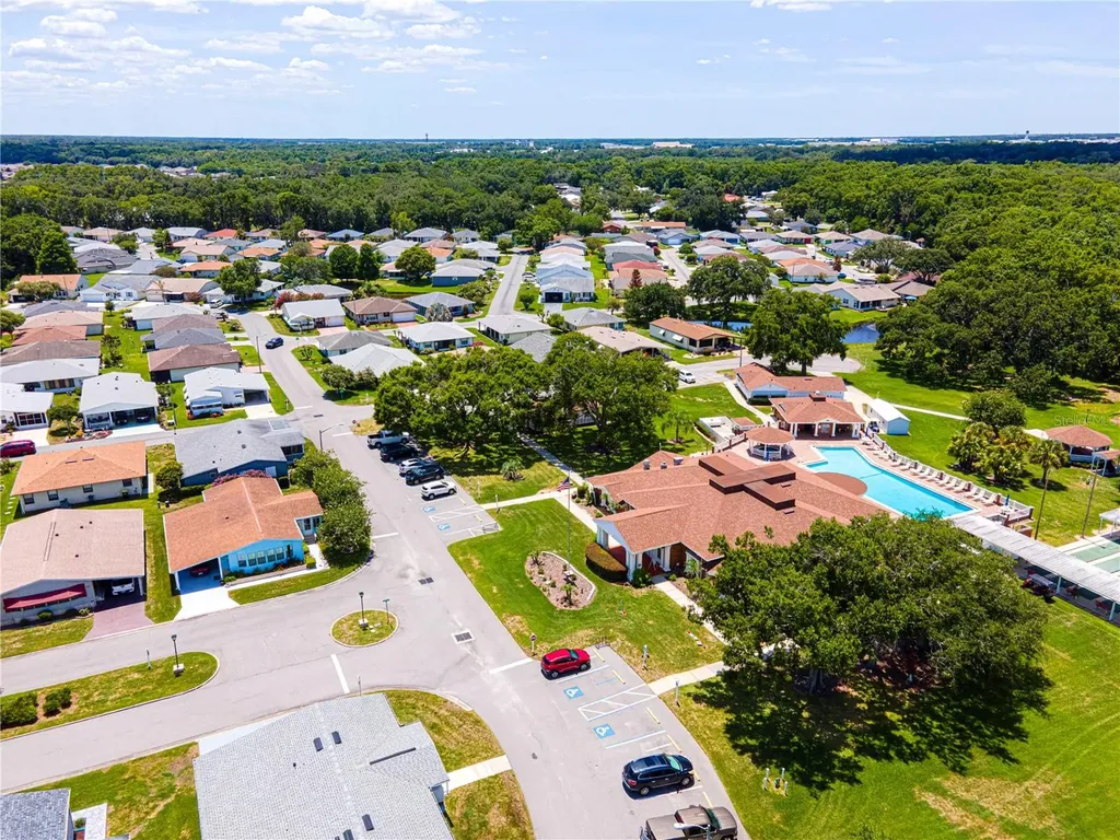 1618 Colonnades Circle N Lakeland FL 33811