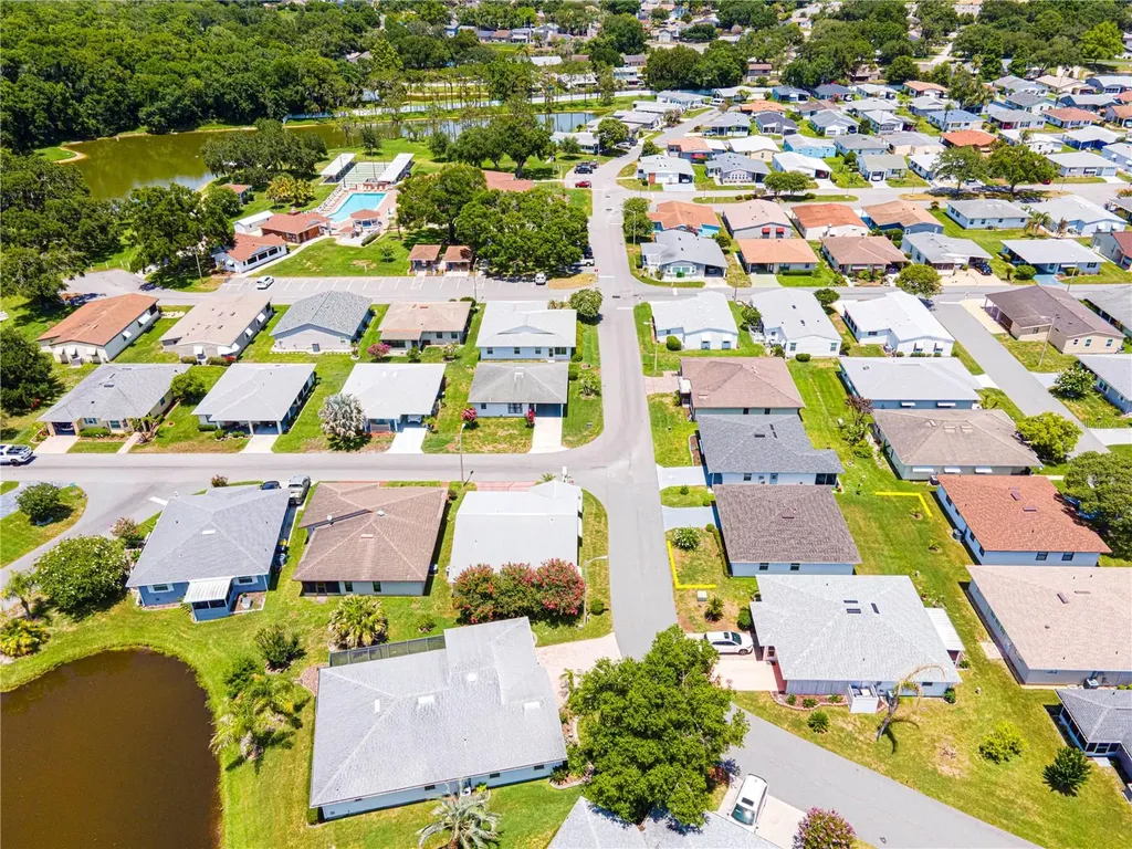 1618 Colonnades Circle N Lakeland FL 33811