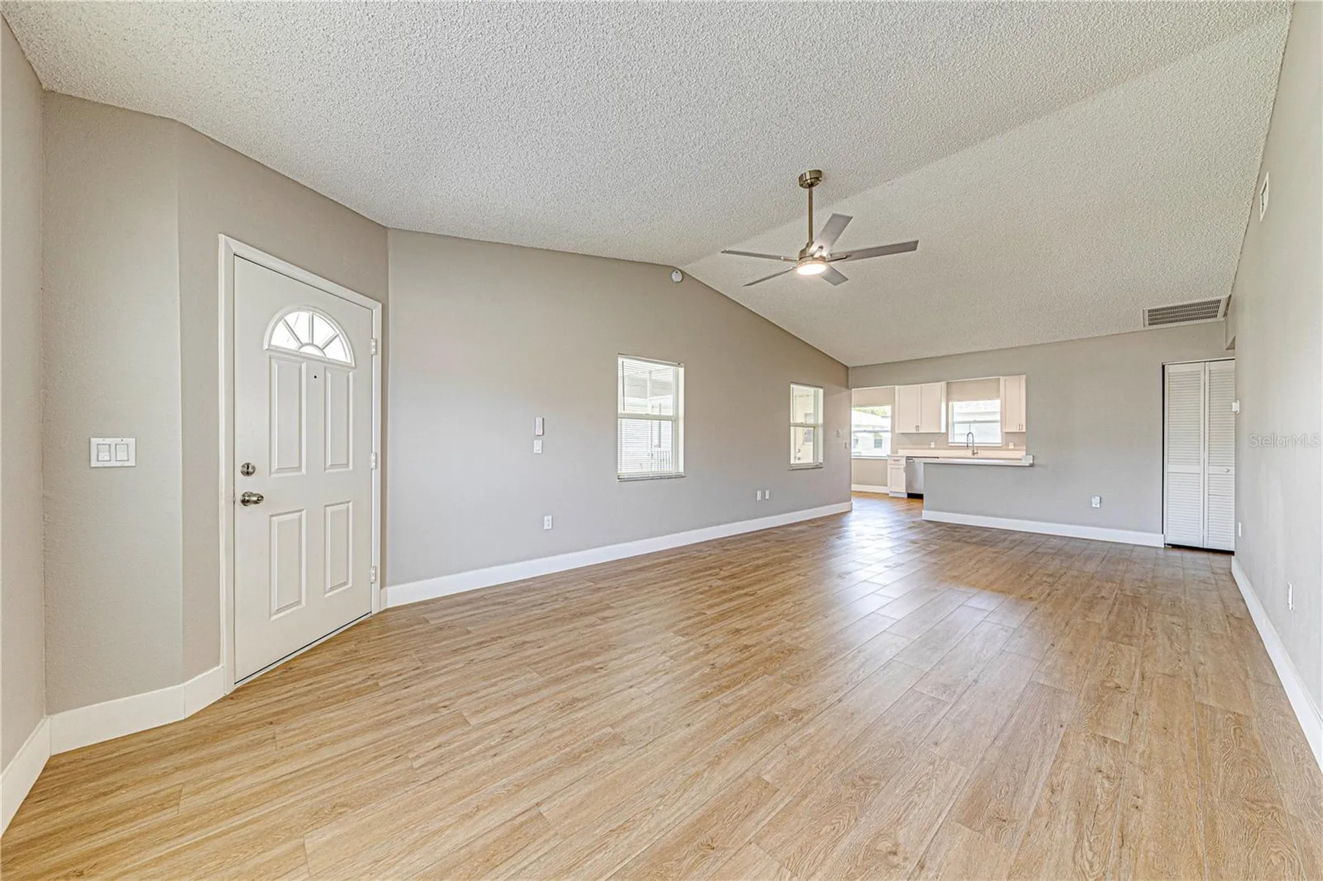 1618 Colonnades Circle N Lakeland FL 33811