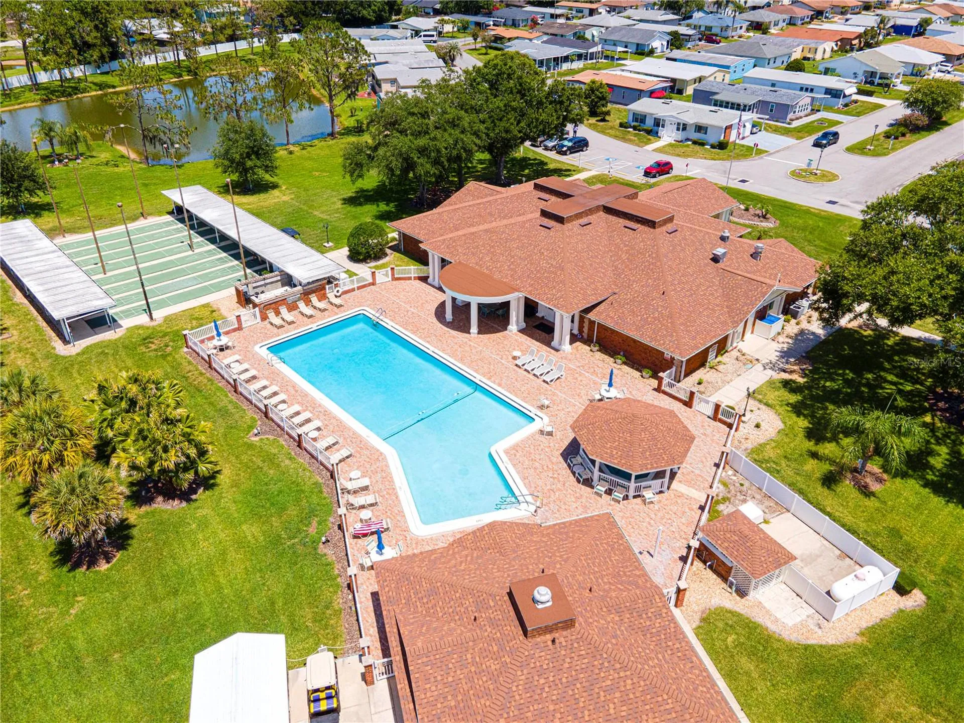 1618 Colonnades Circle N Lakeland FL 33811