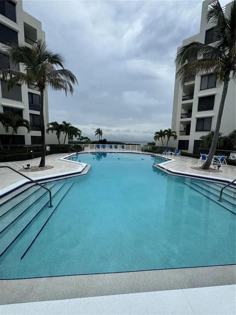 2020 Harbourside Drive Longboat Key FL 34228