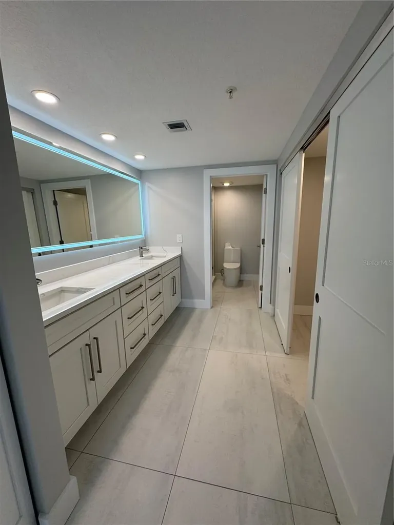 2020 Harbourside Drive Longboat Key FL 34228