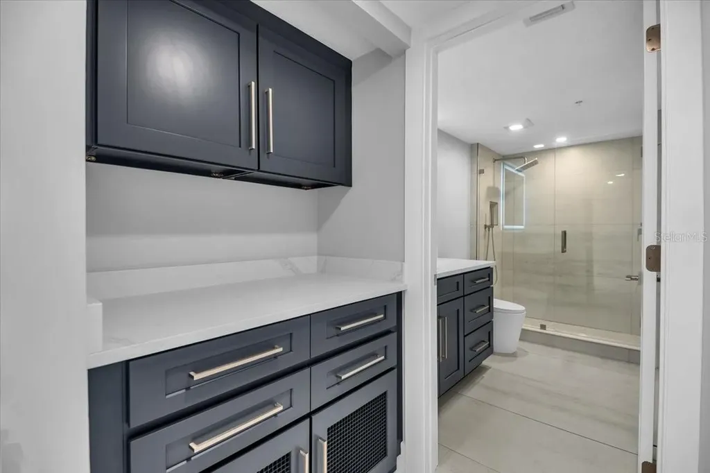2020 Harbourside Drive Longboat Key FL 34228