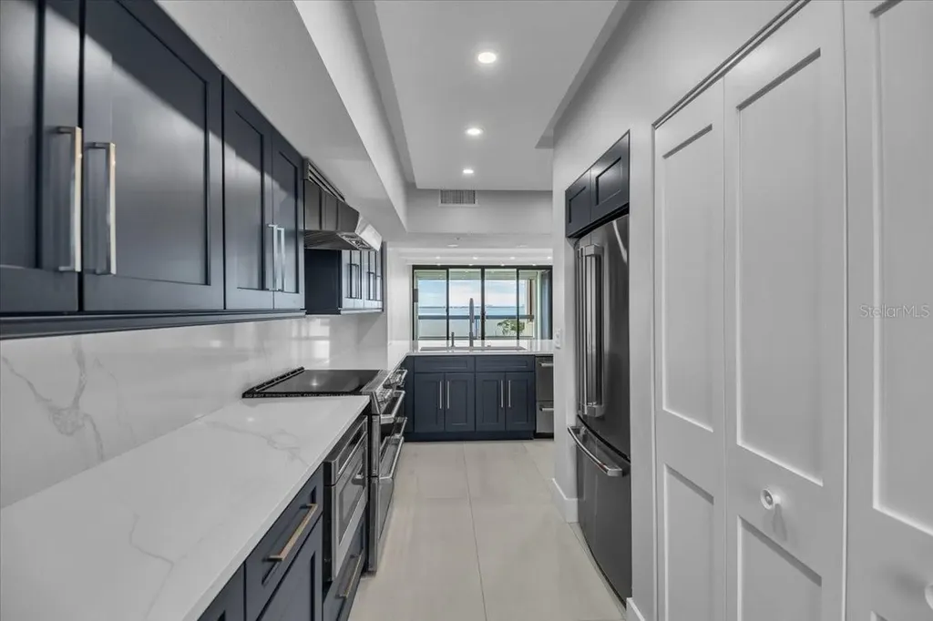 2020 Harbourside Drive Longboat Key FL 34228
