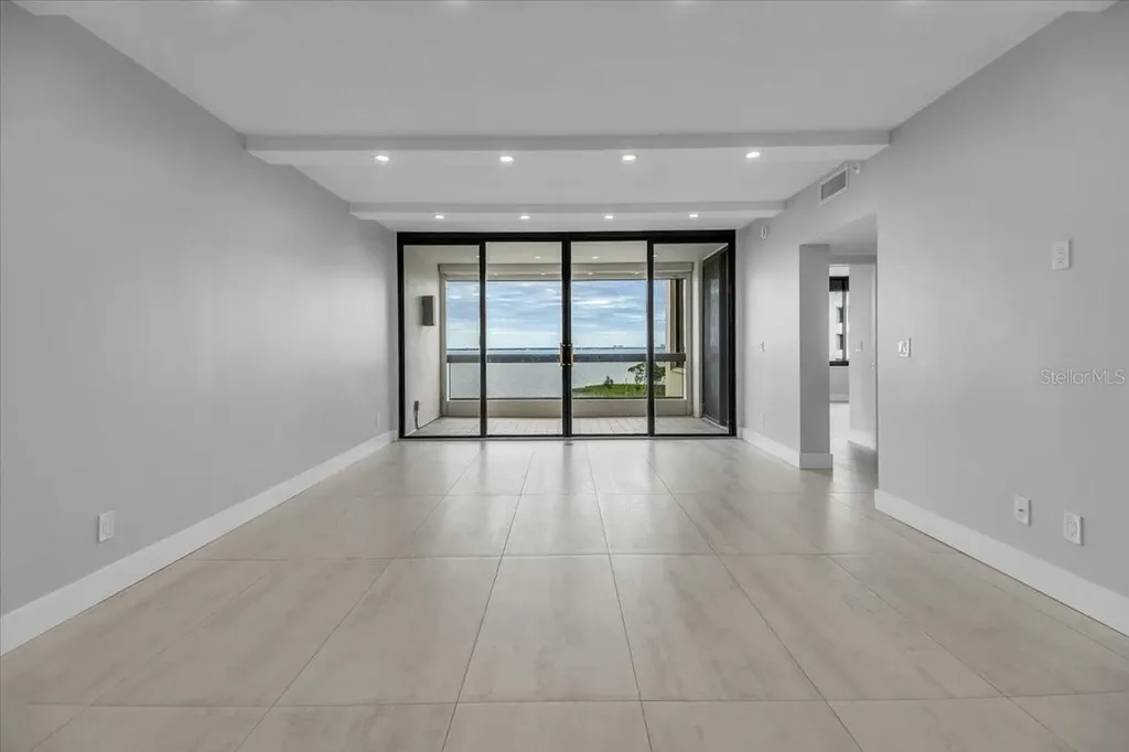 2020 Harbourside Drive Longboat Key FL 34228