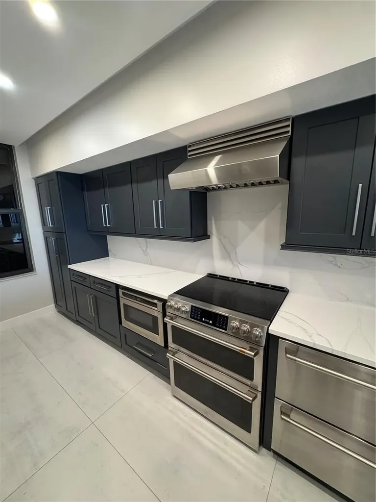 2020 Harbourside Drive Longboat Key FL 34228