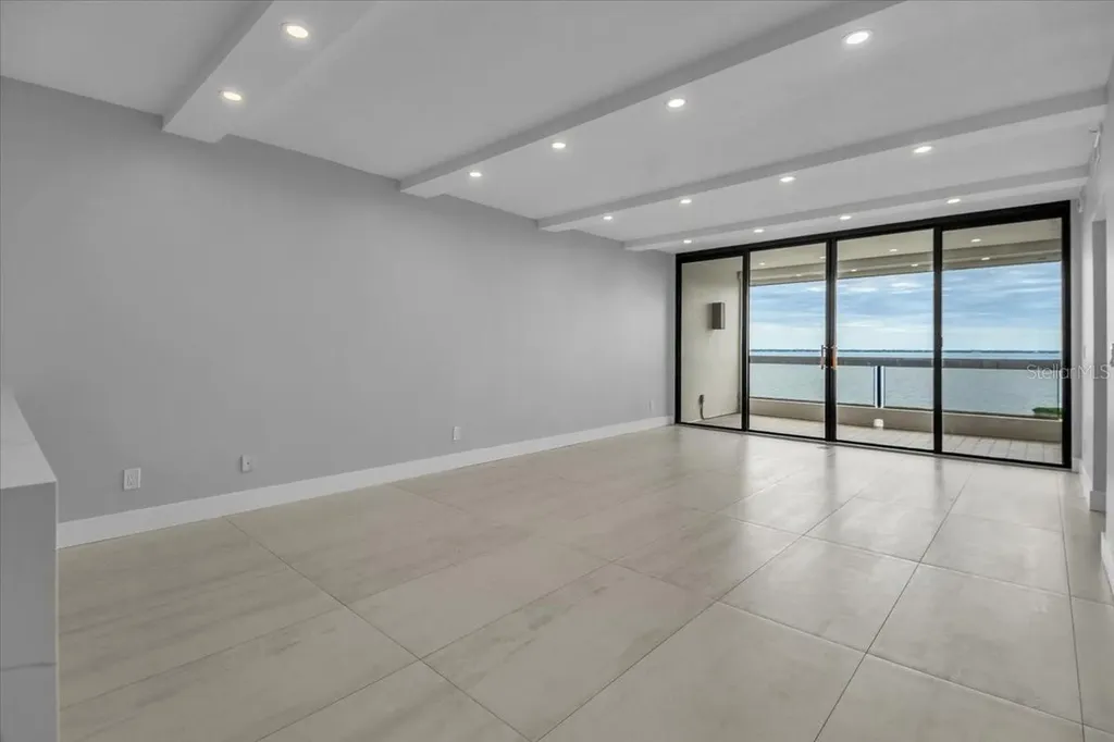 2020 Harbourside Drive Longboat Key FL 34228