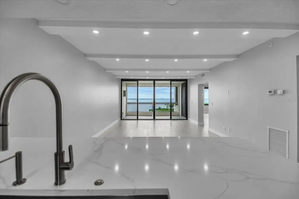 2020 Harbourside Drive Longboat Key FL 34228