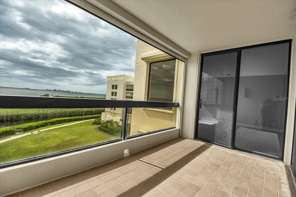 2020 Harbourside Drive Longboat Key FL 34228