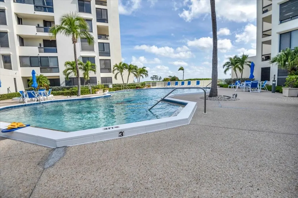 2020 Harbourside Drive Longboat Key FL 34228