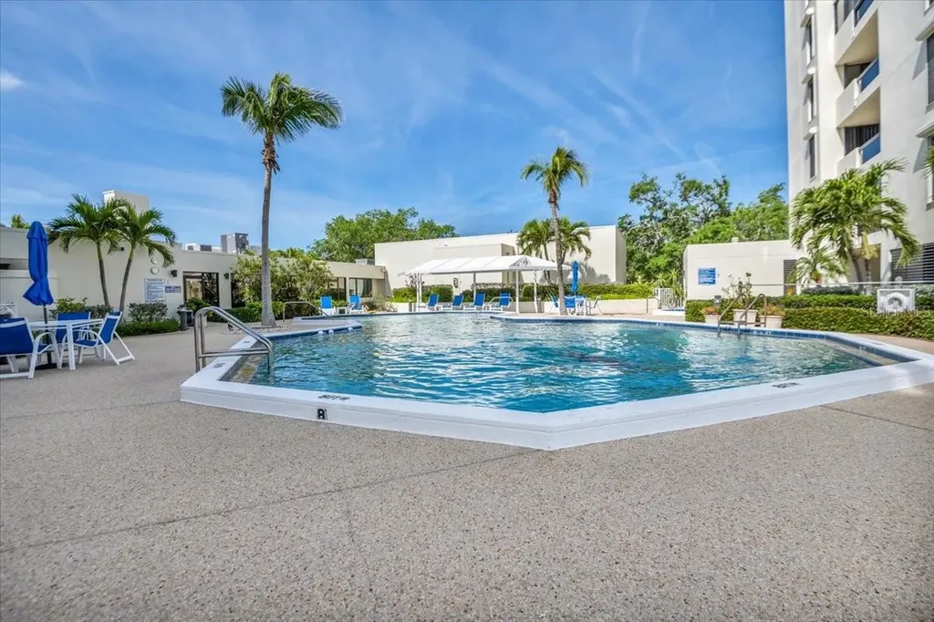 2020 Harbourside Drive Longboat Key FL 34228