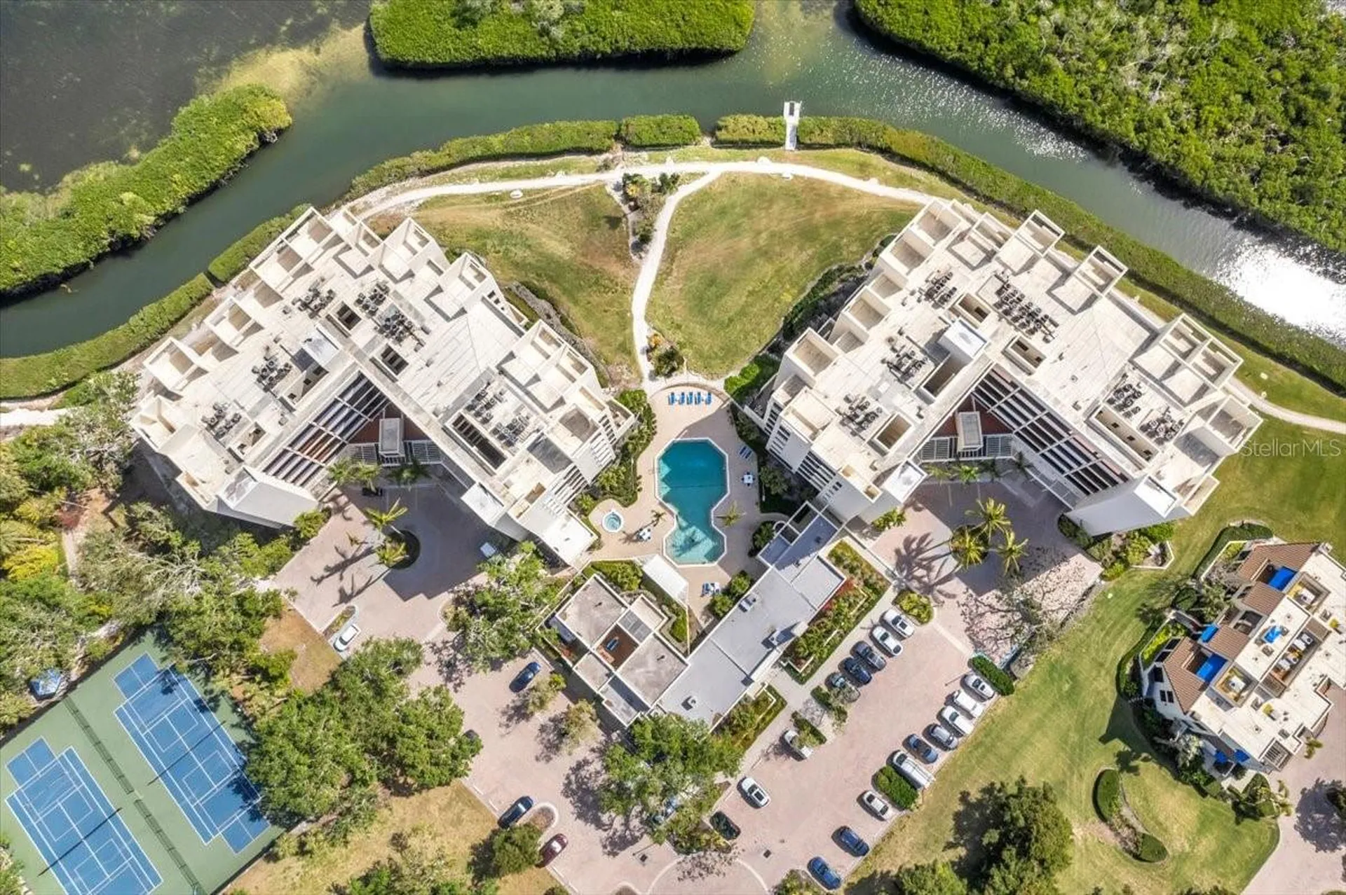 2020 Harbourside Drive Longboat Key FL 34228