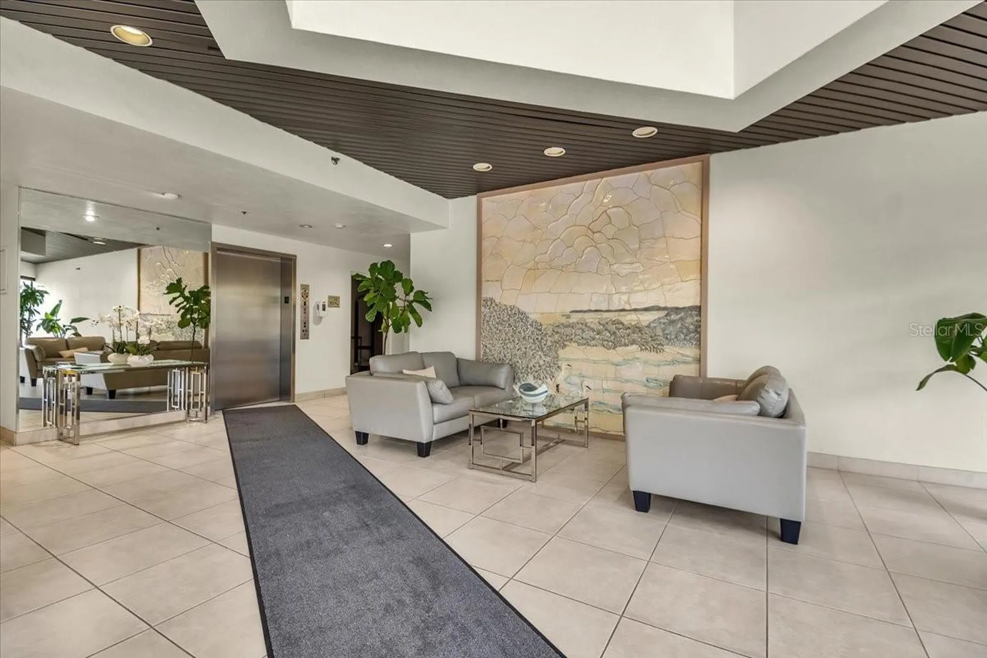 2020 Harbourside Drive Longboat Key FL 34228