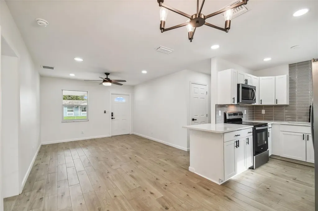 6408 Yosemite Drive Tampa FL 33634