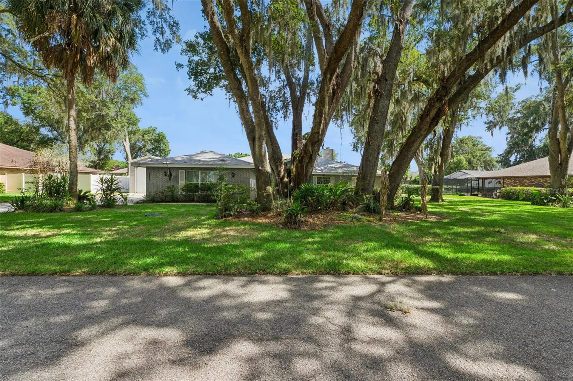 2610 Twelve Point Drive Lakeland FL 33811