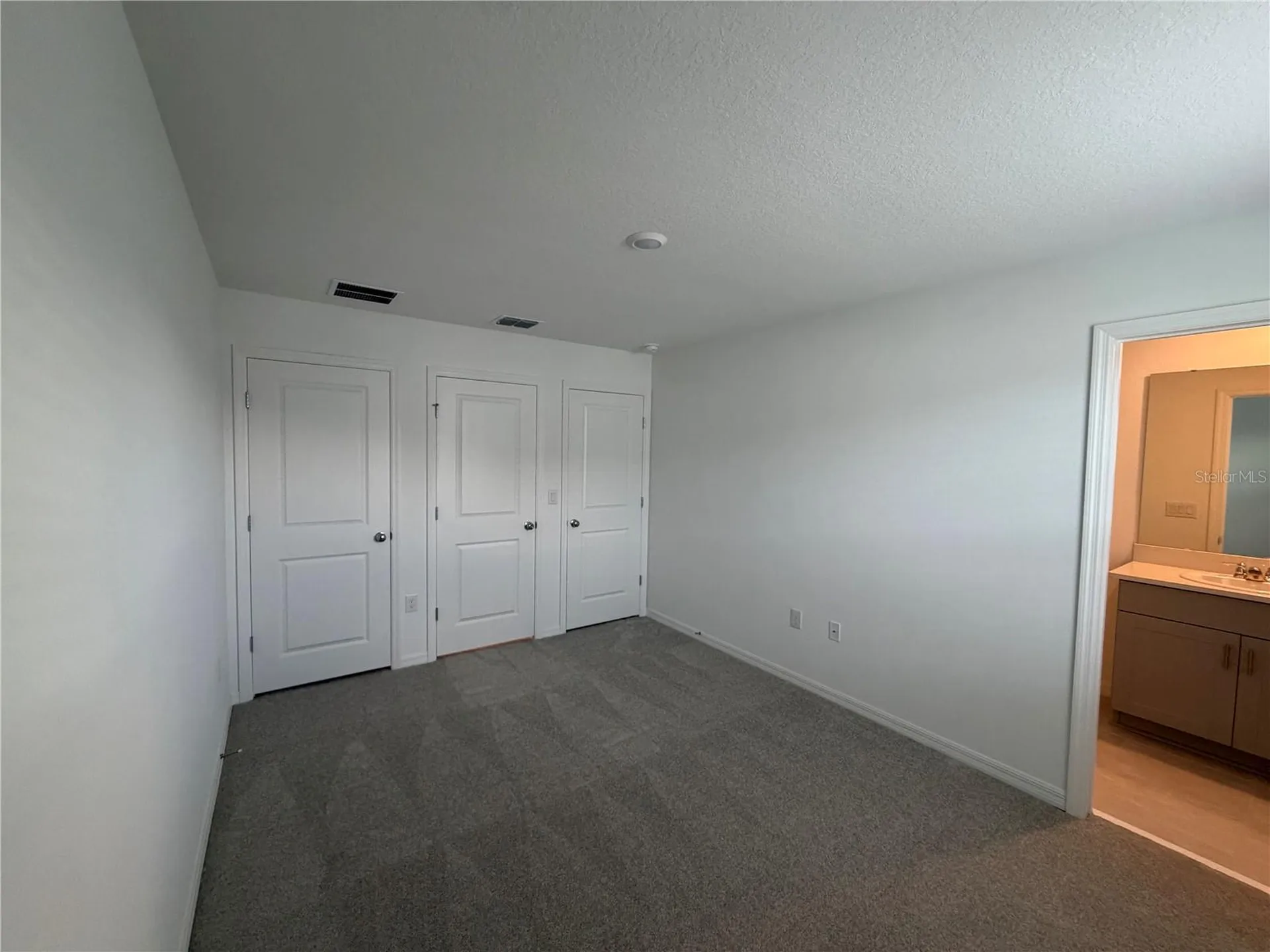 2882 Skyline Loop Kissimmee FL 34758