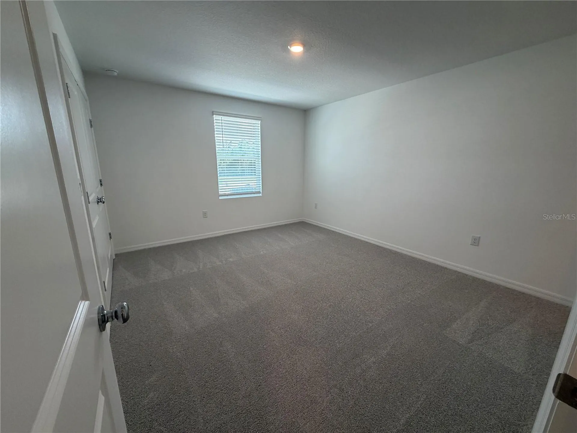 2882 Skyline Loop Kissimmee FL 34758