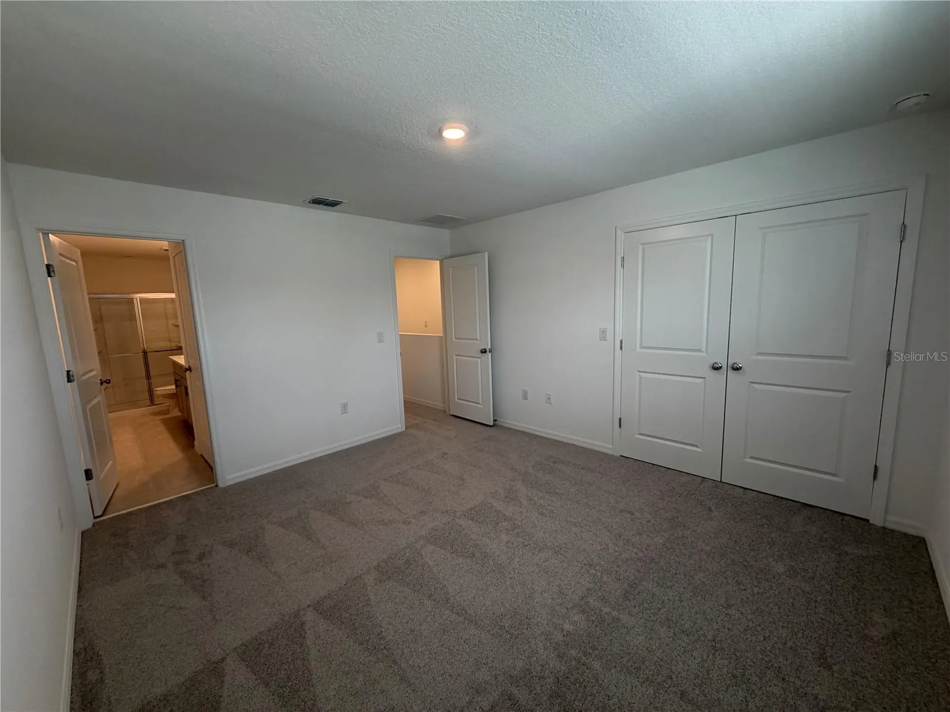 2882 Skyline Loop Kissimmee FL 34758