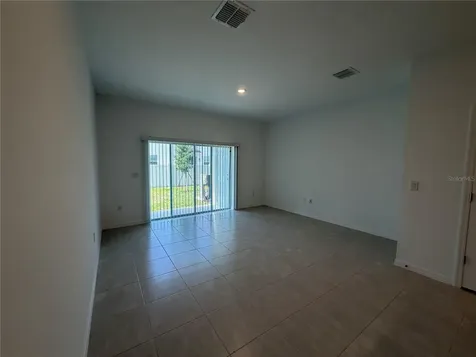 2882 Skyline Loop Kissimmee FL 34758