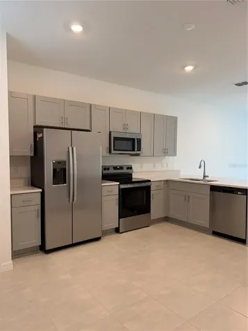 2882 Skyline Loop Kissimmee FL 34758