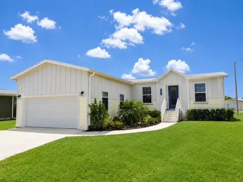 34916 Blue Starling Street Zephyrhills FL 33541