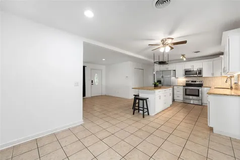1921 NE 49th Avenue Ocala FL 34470