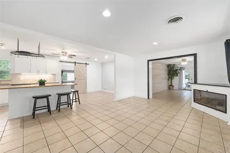 1921 NE 49th Avenue Ocala FL 34470
