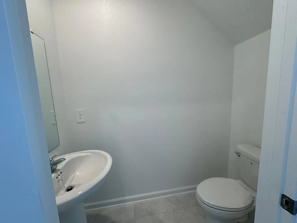 1033 Waterfall Boulevard Davenport FL 33837