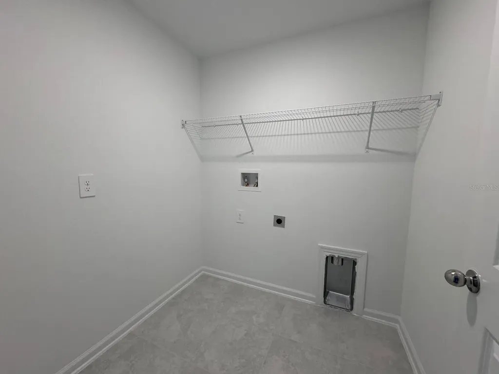 1033 Waterfall Boulevard Davenport FL 33837
