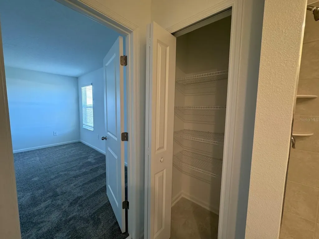 1033 Waterfall Boulevard Davenport FL 33837