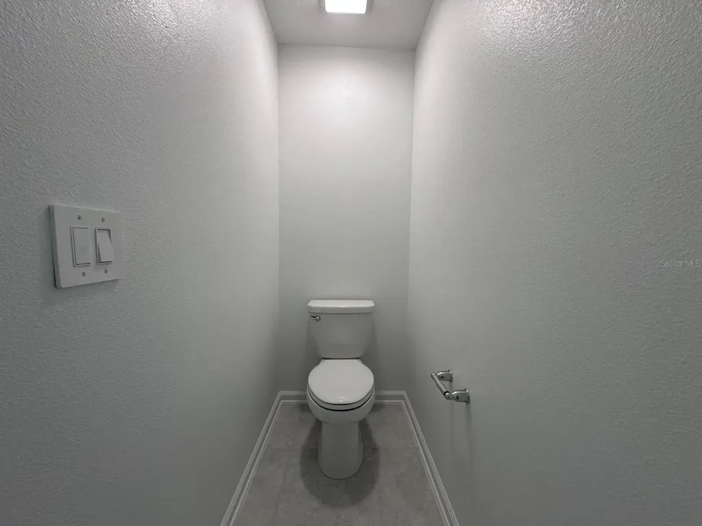 1033 Waterfall Boulevard Davenport FL 33837