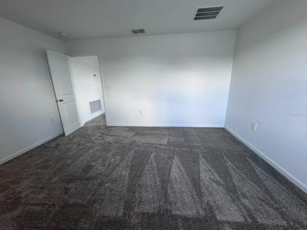 1033 Waterfall Boulevard Davenport FL 33837