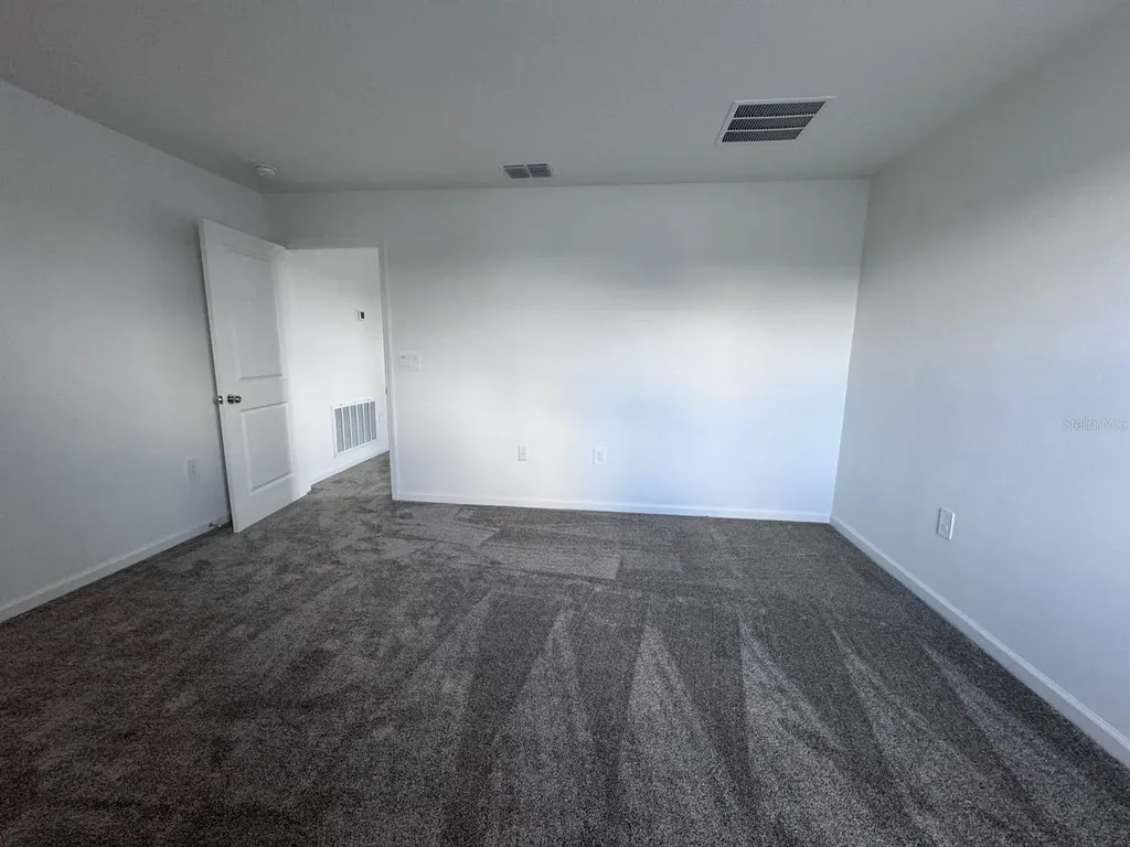 1033 Waterfall Boulevard Davenport FL 33837
